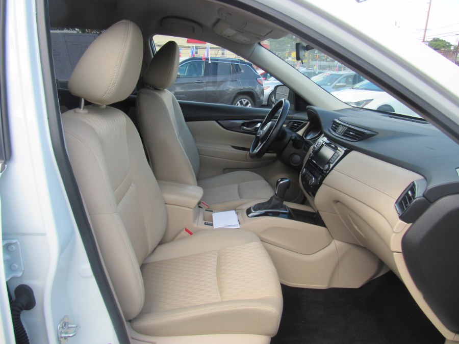 2018 Nissan Rogue FWD SV, available for sale in Irvington, New Jersey | NJ Used Cars Center. Irvington, New Jersey 2018 Nissan Rogue FWD SV, available for sale in Irvington, New Jersey | NJ Used Cars Center. Irvington, New Jersey