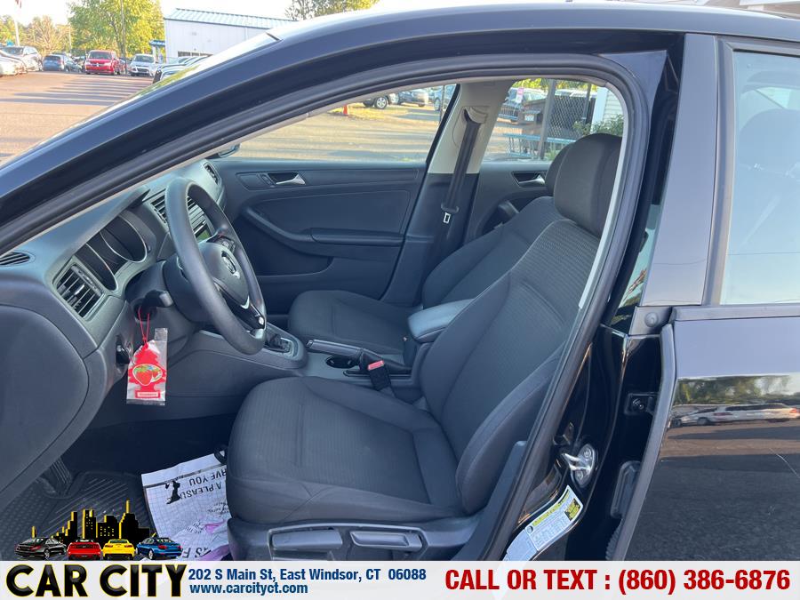 2015 Volkswagen Jetta Sedan 4dr Auto 2.0L S, available for sale in East Windsor, Connecticut | Car City LLC. East Windsor, Connecticut 2015 Volkswagen Jetta Sedan 4dr Auto 2.0L S, available for sale in East Windsor, Connecticut | Car City LLC. East Windsor, Connecticut