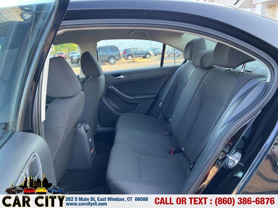2015 Volkswagen Jetta Sedan 4dr Auto 2.0L S, available for sale in East Windsor, Connecticut | Car City LLC. East Windsor, Connecticut 2015 Volkswagen Jetta Sedan 4dr Auto 2.0L S, available for sale in East Windsor, Connecticut | Car City LLC. East Windsor, Connecticut