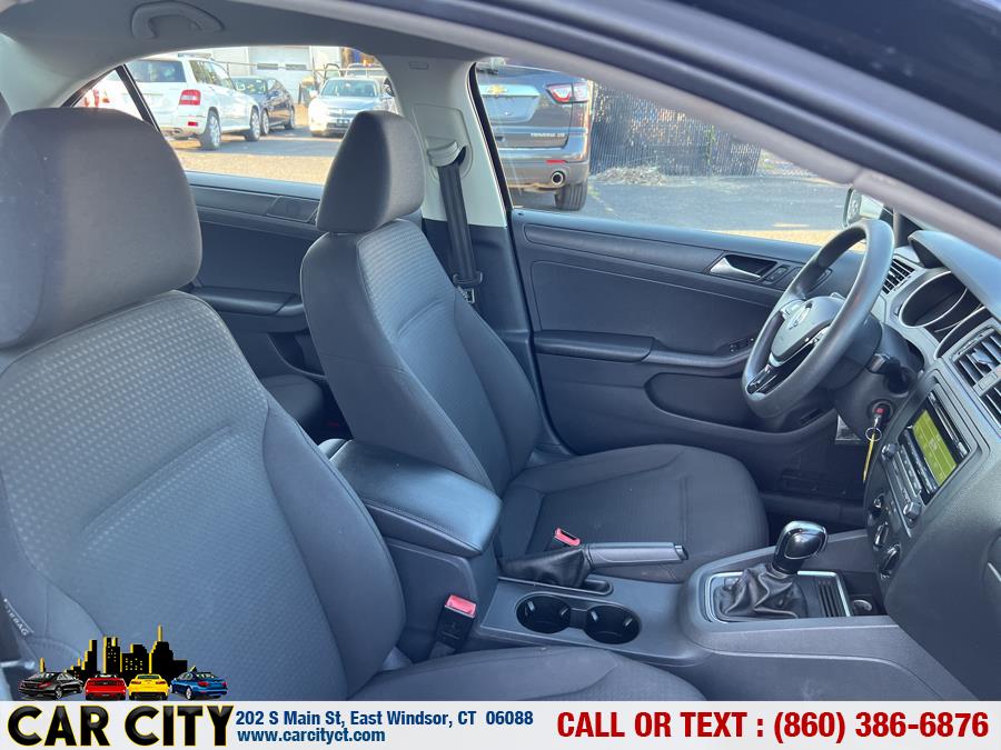 2015 Volkswagen Jetta Sedan 4dr Auto 2.0L S, available for sale in East Windsor, Connecticut | Car City LLC. East Windsor, Connecticut 2015 Volkswagen Jetta Sedan 4dr Auto 2.0L S, available for sale in East Windsor, Connecticut | Car City LLC. East Windsor, Connecticut