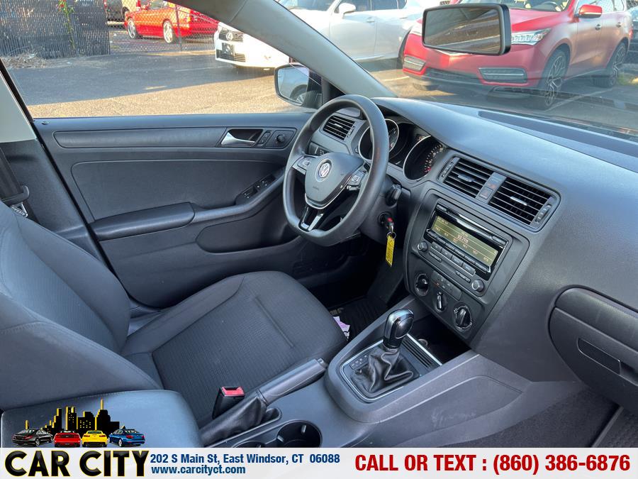 2015 Volkswagen Jetta Sedan 4dr Auto 2.0L S, available for sale in East Windsor, Connecticut | Car City LLC. East Windsor, Connecticut 2015 Volkswagen Jetta Sedan 4dr Auto 2.0L S, available for sale in East Windsor, Connecticut | Car City LLC. East Windsor, Connecticut