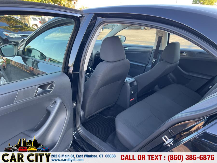 2015 Volkswagen Jetta Sedan 4dr Auto 2.0L S, available for sale in East Windsor, Connecticut | Car City LLC. East Windsor, Connecticut 2015 Volkswagen Jetta Sedan 4dr Auto 2.0L S, available for sale in East Windsor, Connecticut | Car City LLC. East Windsor, Connecticut
