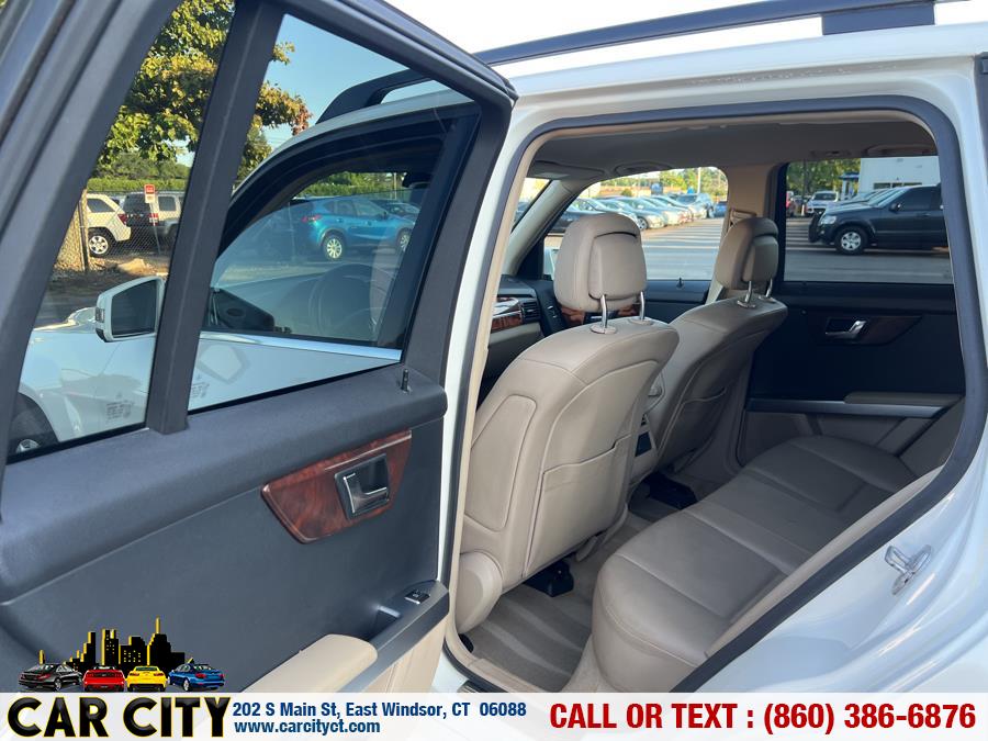 2010 Mercedes-Benz GLK-Class 4MATIC 4dr GLK350, available for sale in East Windsor, Connecticut | Car City LLC. East Windsor, Connecticut 2010 Mercedes-Benz GLK-Class 4MATIC 4dr GLK350, available for sale in East Windsor, Connecticut | Car City LLC. East Windsor, Connecticut