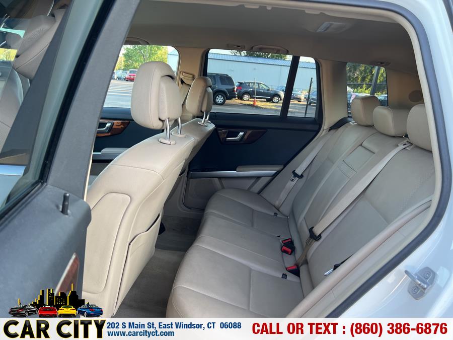 2010 Mercedes-Benz GLK-Class 4MATIC 4dr GLK350, available for sale in East Windsor, Connecticut | Car City LLC. East Windsor, Connecticut 2010 Mercedes-Benz GLK-Class 4MATIC 4dr GLK350, available for sale in East Windsor, Connecticut | Car City LLC. East Windsor, Connecticut