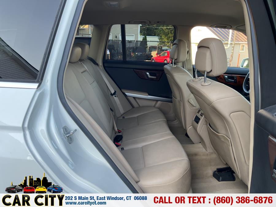 2010 Mercedes-Benz GLK-Class 4MATIC 4dr GLK350, available for sale in East Windsor, Connecticut | Car City LLC. East Windsor, Connecticut 2010 Mercedes-Benz GLK-Class 4MATIC 4dr GLK350, available for sale in East Windsor, Connecticut | Car City LLC. East Windsor, Connecticut
