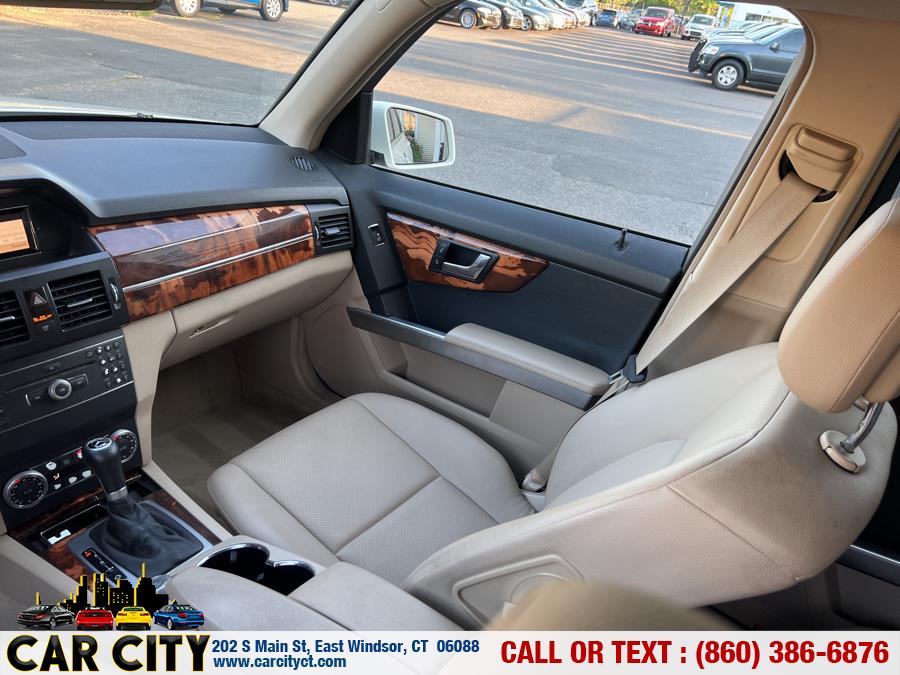 2010 Mercedes-Benz GLK-Class 4MATIC 4dr GLK350, available for sale in East Windsor, Connecticut | Car City LLC. East Windsor, Connecticut 2010 Mercedes-Benz GLK-Class 4MATIC 4dr GLK350, available for sale in East Windsor, Connecticut | Car City LLC. East Windsor, Connecticut