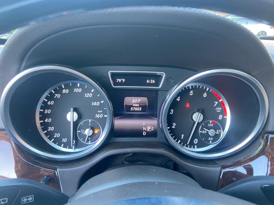 2014 Mercedes-Benz GL-Class 4MATIC 4dr GL550, available for sale in Newark, New Jersey | Champion Auto Sales. Newark, New Jersey 2014 Mercedes-Benz GL-Class 4MATIC 4dr GL550, available for sale in Newark, New Jersey | Champion Auto Sales. Newark, New Jersey