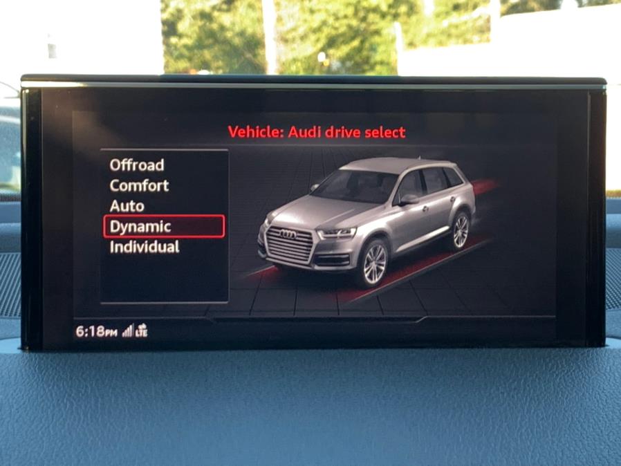 Used Audi Q7 3.0 TFSI Premium Plus 2017 | Champion Auto Hillside. Hillside, New Jersey Used Audi Q7 3.0 TFSI Premium Plus 2017 | Champion Auto Hillside. Hillside, New Jersey