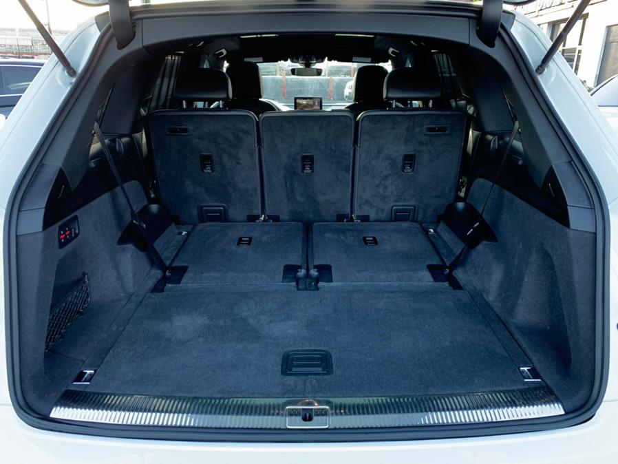 Used Audi Q7 3.0 TFSI Premium Plus 2017 | Champion Auto Hillside. Hillside, New Jersey Used Audi Q7 3.0 TFSI Premium Plus 2017 | Champion Auto Hillside. Hillside, New Jersey