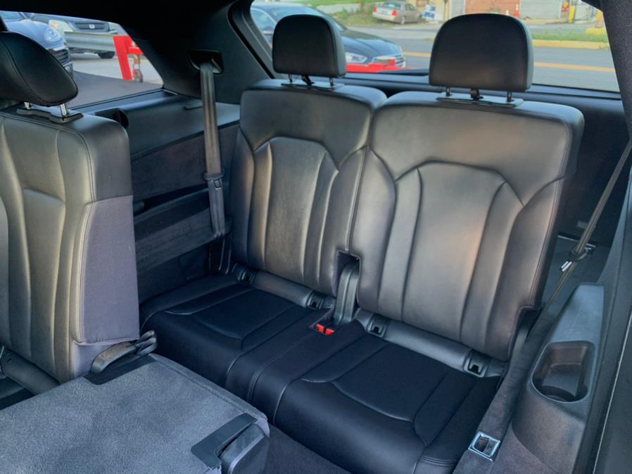Used Audi Q7 3.0 TFSI Premium Plus 2017 | Champion Auto Hillside. Hillside, New Jersey Used Audi Q7 3.0 TFSI Premium Plus 2017 | Champion Auto Hillside. Hillside, New Jersey
