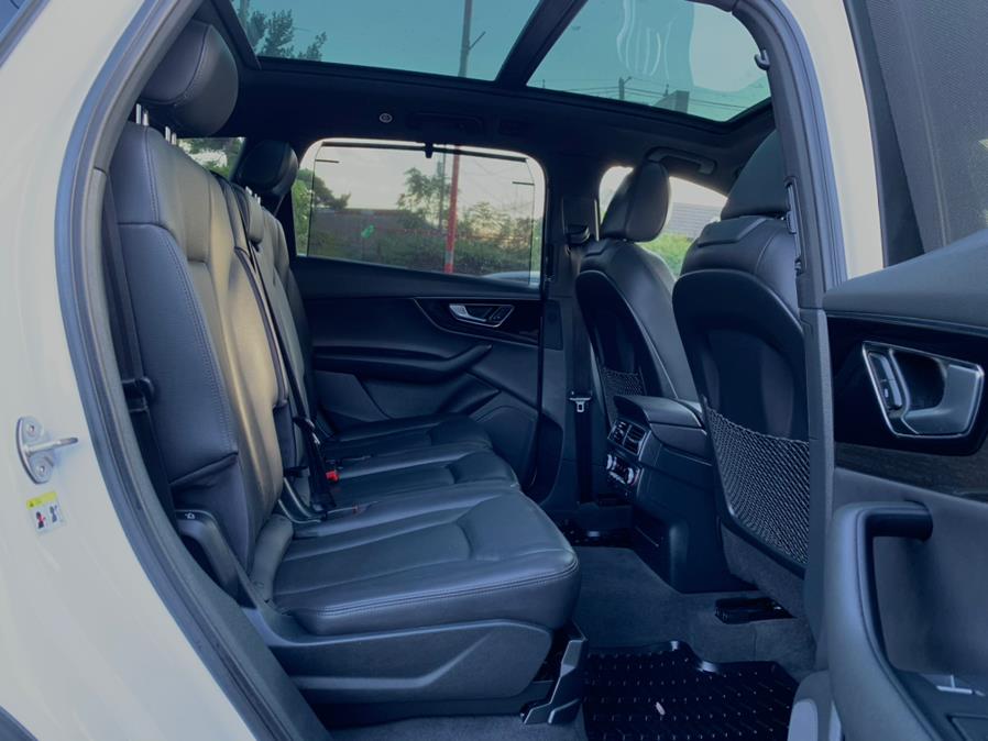 Used Audi Q7 3.0 TFSI Premium Plus 2017 | Champion Auto Hillside. Hillside, New Jersey Used Audi Q7 3.0 TFSI Premium Plus 2017 | Champion Auto Hillside. Hillside, New Jersey