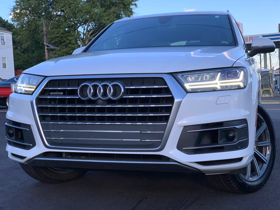 Used Audi Q7 3.0 TFSI Premium Plus 2017 | Champion Auto Hillside. Hillside, New Jersey Used Audi Q7 3.0 TFSI Premium Plus 2017 | Champion Auto Hillside. Hillside, New Jersey
