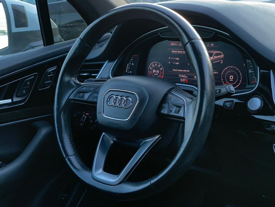 Used Audi Q7 3.0 TFSI Premium Plus 2017 | Champion Auto Hillside. Hillside, New Jersey Used Audi Q7 3.0 TFSI Premium Plus 2017 | Champion Auto Hillside. Hillside, New Jersey