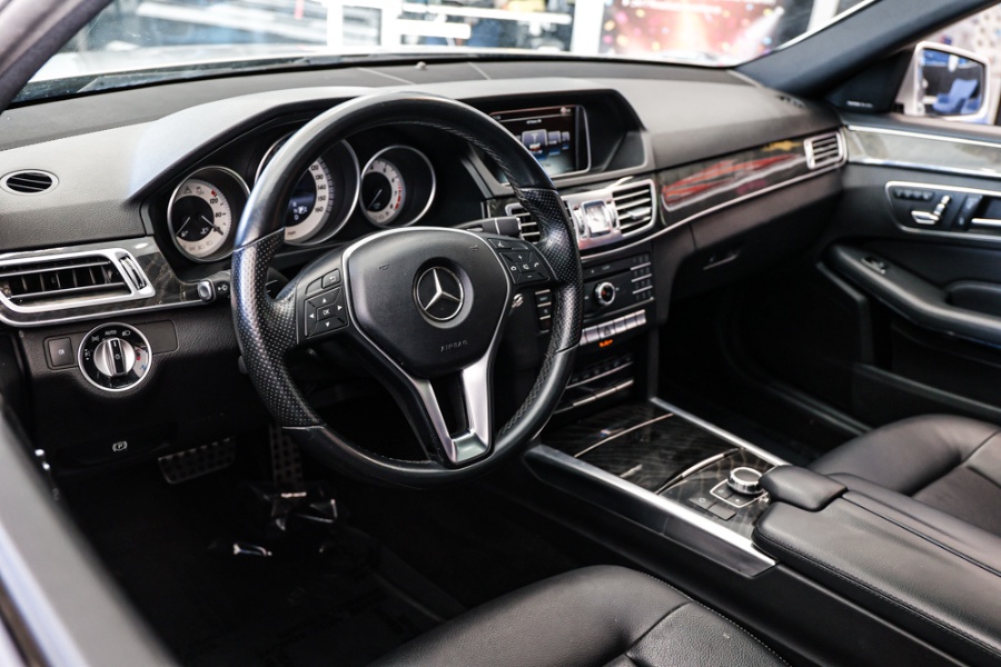 Used Mercedes-Benz E-Class 4dr Sdn E350 Luxury 4MATIC 2016 | 26 Motors Long Island. ELMONT, New York Used Mercedes-Benz E-Class 4dr Sdn E350 Luxury 4MATIC 2016 | 26 Motors Long Island. ELMONT, New York