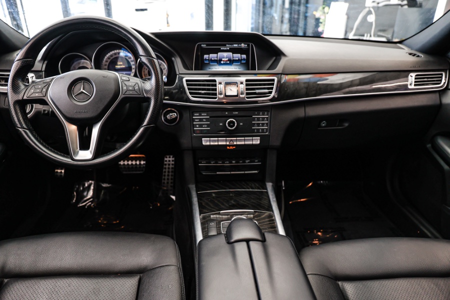 Used Mercedes-Benz E-Class 4dr Sdn E350 Luxury 4MATIC 2016 | 26 Motors Long Island. ELMONT, New York Used Mercedes-Benz E-Class 4dr Sdn E350 Luxury 4MATIC 2016 | 26 Motors Long Island. ELMONT, New York