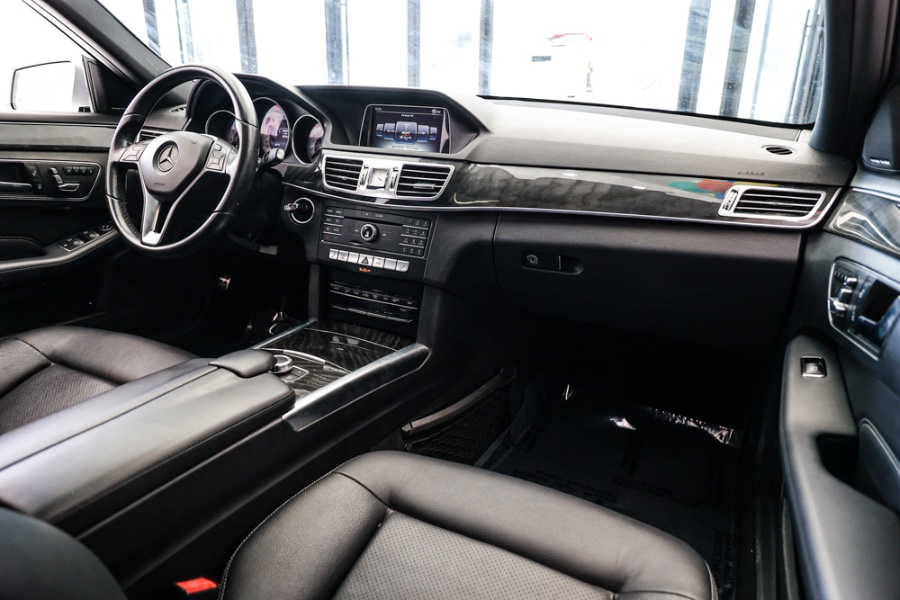 Used Mercedes-Benz E-Class 4dr Sdn E350 Luxury 4MATIC 2016 | 26 Motors Long Island. ELMONT, New York Used Mercedes-Benz E-Class 4dr Sdn E350 Luxury 4MATIC 2016 | 26 Motors Long Island. ELMONT, New York