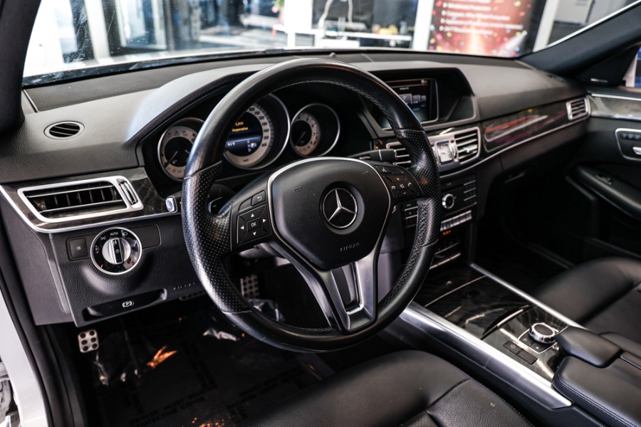 Used Mercedes-Benz E-Class 4dr Sdn E350 Luxury 4MATIC 2016 | 26 Motors Long Island. ELMONT, New York Used Mercedes-Benz E-Class 4dr Sdn E350 Luxury 4MATIC 2016 | 26 Motors Long Island. ELMONT, New York