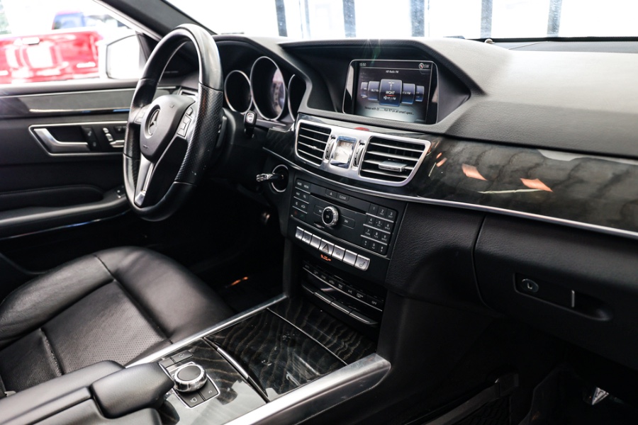Used Mercedes-Benz E-Class 4dr Sdn E350 Luxury 4MATIC 2016 | 26 Motors Long Island. ELMONT, New York Used Mercedes-Benz E-Class 4dr Sdn E350 Luxury 4MATIC 2016 | 26 Motors Long Island. ELMONT, New York