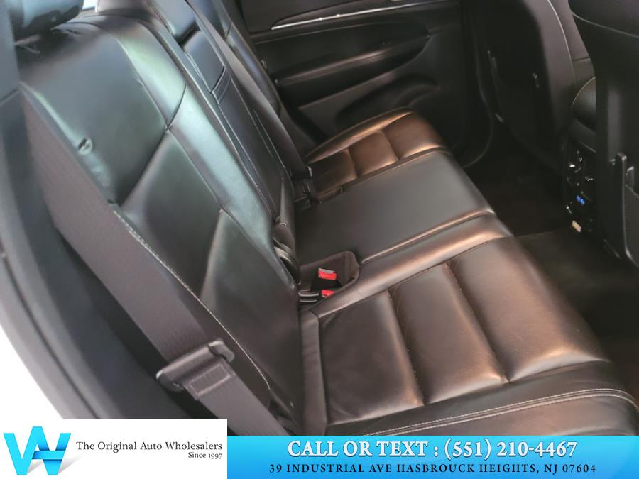 2017 Jeep Grand Cherokee Limited 4x4, available for sale in Lodi, New Jersey | AW Auto & Truck Wholesalers, Inc. Lodi, New Jersey 2017 Jeep Grand Cherokee Limited 4x4, available for sale in Lodi, New Jersey | AW Auto & Truck Wholesalers, Inc. Lodi, New Jersey