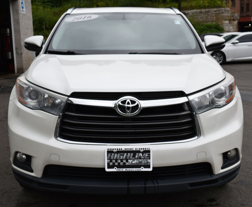 2016 Toyota Highlander AWD 4dr V6 XLE, available for sale in Waterbury, Connecticut | Highline Car Connection. Waterbury, Connecticut 2016 Toyota Highlander AWD 4dr V6 XLE, available for sale in Waterbury, Connecticut | Highline Car Connection. Waterbury, Connecticut