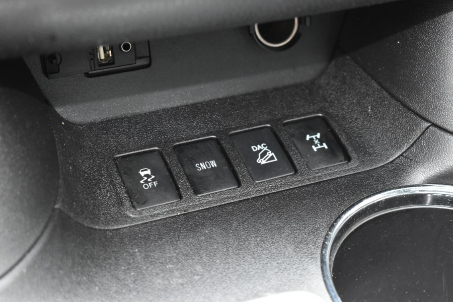 2016 Toyota Highlander AWD 4dr V6 XLE, available for sale in Waterbury, Connecticut | Highline Car Connection. Waterbury, Connecticut 2016 Toyota Highlander AWD 4dr V6 XLE, available for sale in Waterbury, Connecticut | Highline Car Connection. Waterbury, Connecticut