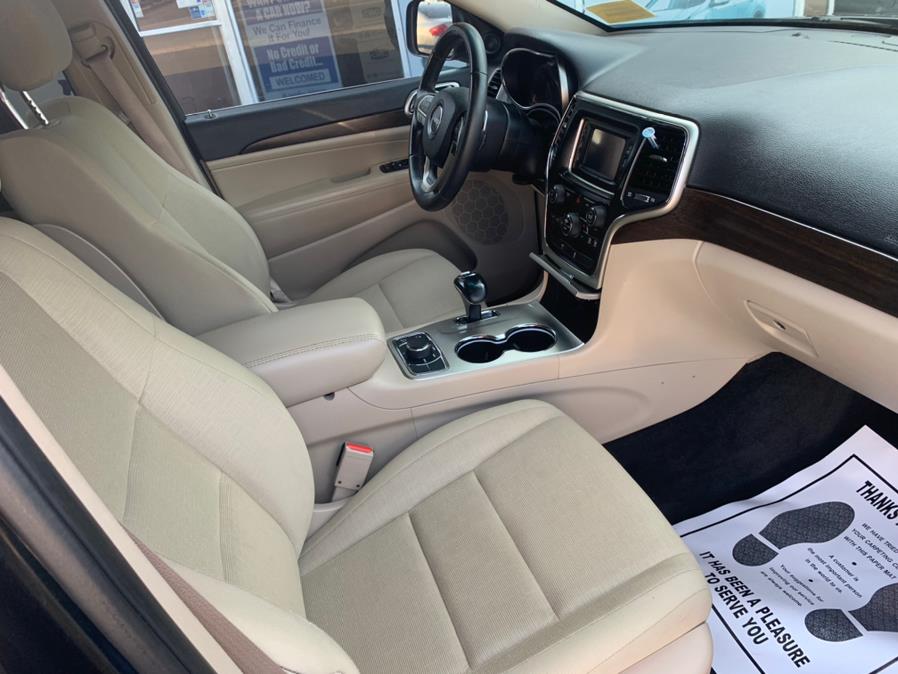 2014 Jeep Grand Cherokee 4WD 4dr LIMITED, available for sale in Taunton, Massachusetts | Rt 138 Auto Center Inc . Taunton, Massachusetts 2014 Jeep Grand Cherokee 4WD 4dr LIMITED, available for sale in Taunton, Massachusetts | Rt 138 Auto Center Inc . Taunton, Massachusetts