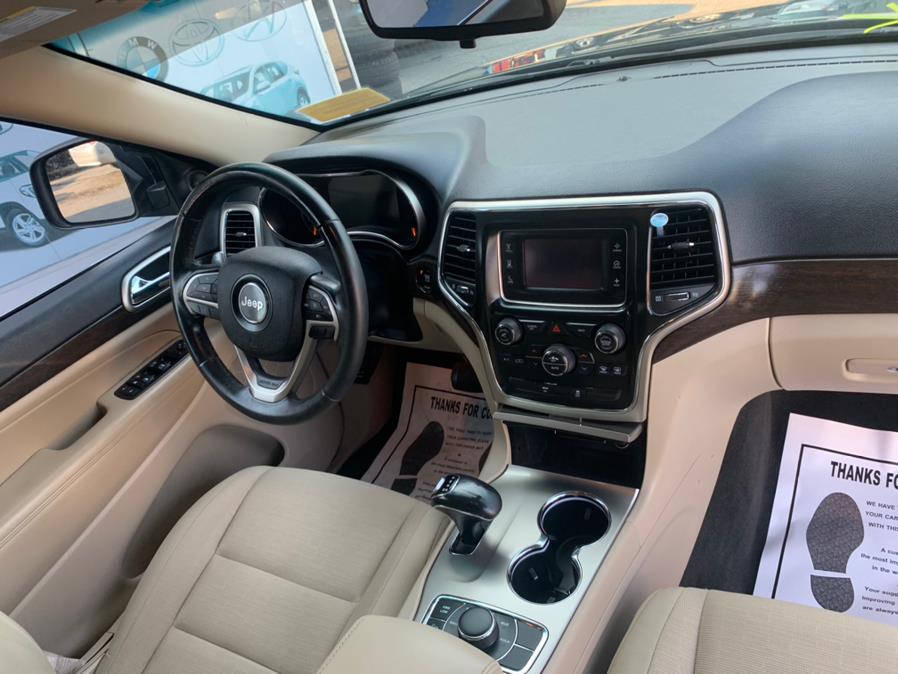 2014 Jeep Grand Cherokee 4WD 4dr LIMITED, available for sale in Taunton, Massachusetts | Rt 138 Auto Center Inc . Taunton, Massachusetts 2014 Jeep Grand Cherokee 4WD 4dr LIMITED, available for sale in Taunton, Massachusetts | Rt 138 Auto Center Inc . Taunton, Massachusetts