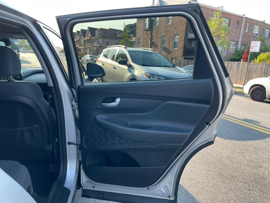 2019 Hyundai Santa Fe SE 2.4L Auto AWD, available for sale in Brooklyn, NY
