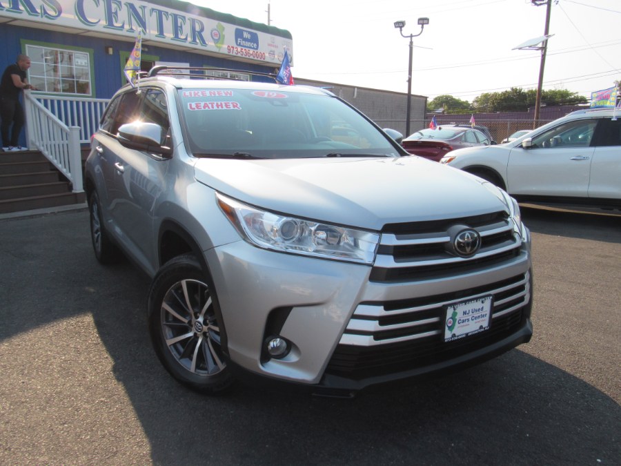 2019 Toyota Highlander XLE V6 FWD (Natl), available for sale in Irvington, New Jersey | NJ Used Cars Center. Irvington, New Jersey 2019 Toyota Highlander XLE V6 FWD (Natl), available for sale in Irvington, New Jersey | NJ Used Cars Center. Irvington, New Jersey