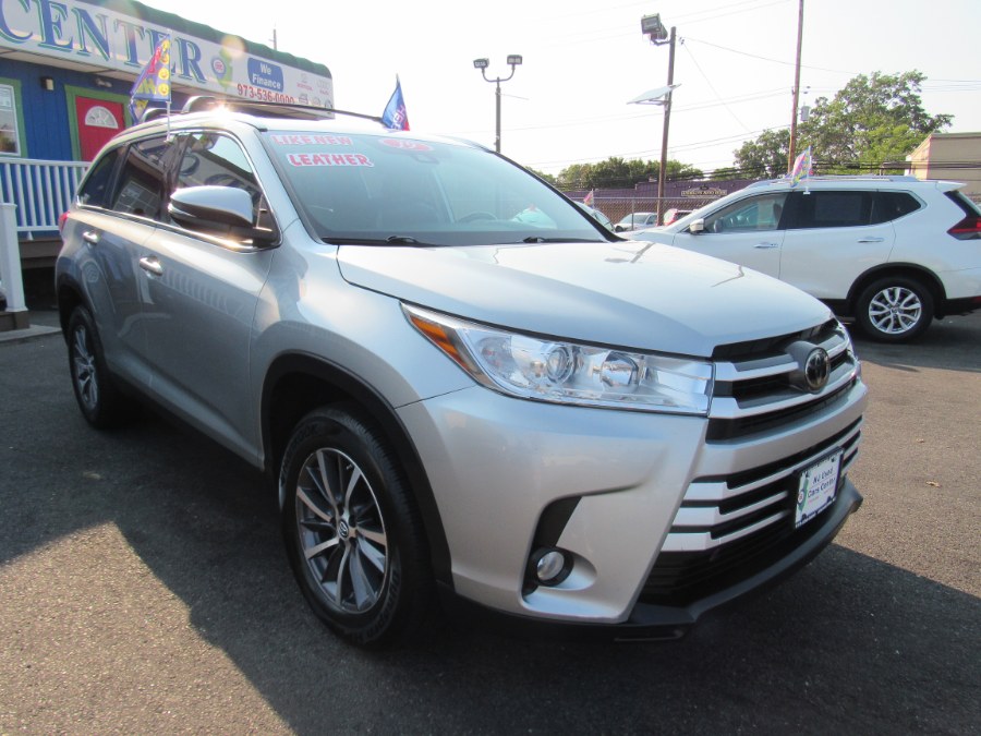 2019 Toyota Highlander XLE V6 FWD (Natl), available for sale in Irvington, New Jersey | NJ Used Cars Center. Irvington, New Jersey 2019 Toyota Highlander XLE V6 FWD (Natl), available for sale in Irvington, New Jersey | NJ Used Cars Center. Irvington, New Jersey