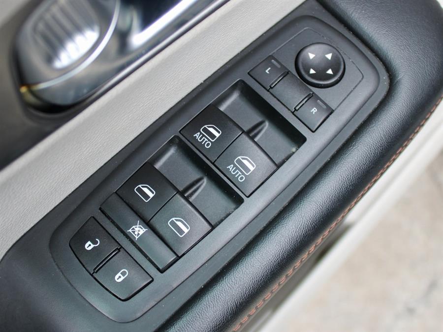 2020 Chrysler Pacifica Touring L, available for sale in Great Neck, New York | Auto Expo Ent Inc.. Great Neck, New York 2020 Chrysler Pacifica Touring L, available for sale in Great Neck, New York | Auto Expo Ent Inc.. Great Neck, New York
