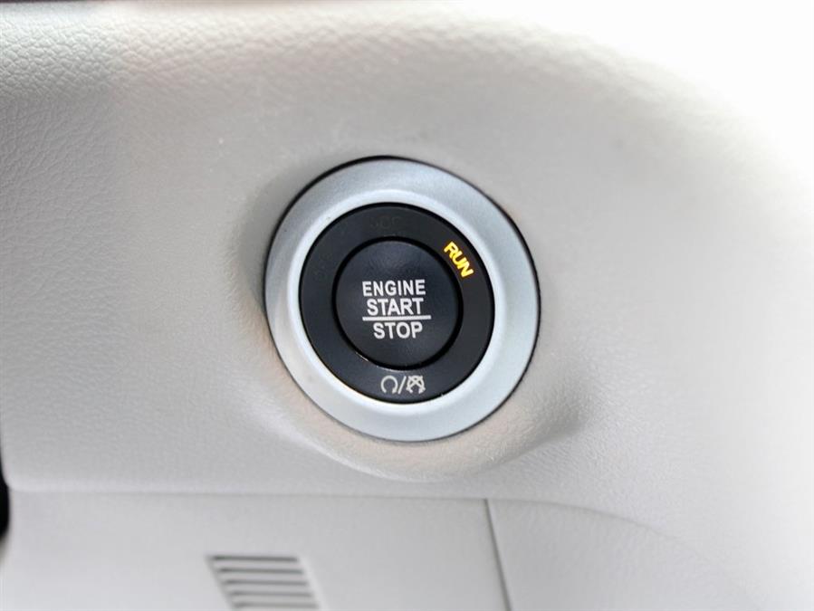 2020 Chrysler Pacifica Touring L, available for sale in Great Neck, New York | Auto Expo Ent Inc.. Great Neck, New York 2020 Chrysler Pacifica Touring L, available for sale in Great Neck, New York | Auto Expo Ent Inc.. Great Neck, New York