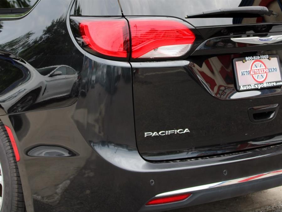 Used Chrysler Pacifica Touring L 2020 | Auto Expo. Great Neck, New York