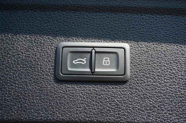 Used Audi Q5 2.0T Premium Plus 2019 | Blasius of Danbury. Danbury, Connecticut Used Audi Q5 2.0T Premium Plus 2019 | Blasius of Danbury. Danbury, Connecticut