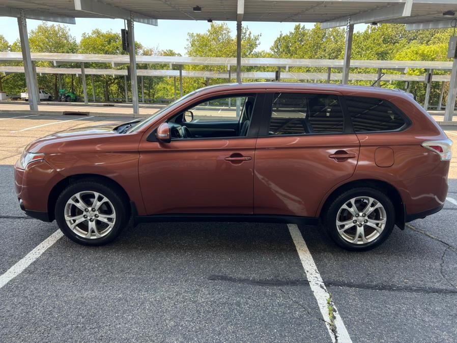 Used Mitsubishi Outlander 2WD 4dr SE 2014 | Mikes Auto Sales LLC. Garfield, New Jersey Used Mitsubishi Outlander 2WD 4dr SE 2014 | Mikes Auto Sales LLC. Garfield, New Jersey