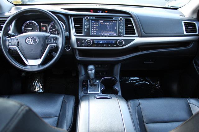 Used Toyota Highlander XLE 2018 | NY Luxury Motors. Elmont, New York Used Toyota Highlander XLE 2018 | NY Luxury Motors. Elmont, New York