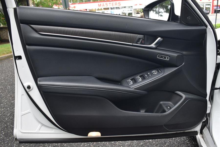 2018 Honda Accord Touring 4dr Sedan (1.5T I4), available for sale in Great Neck, New York | Camy Cars. Great Neck, New York 2018 Honda Accord Touring 4dr Sedan (1.5T I4), available for sale in Great Neck, New York | Camy Cars. Great Neck, New York