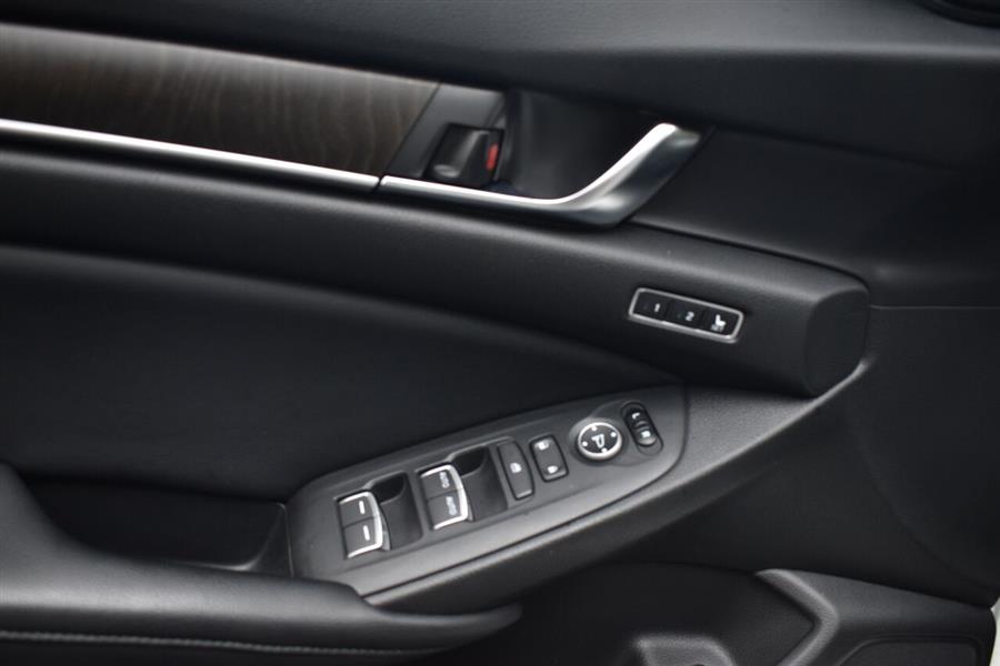 2018 Honda Accord Touring 4dr Sedan (1.5T I4), available for sale in Great Neck, New York | Camy Cars. Great Neck, New York 2018 Honda Accord Touring 4dr Sedan (1.5T I4), available for sale in Great Neck, New York | Camy Cars. Great Neck, New York