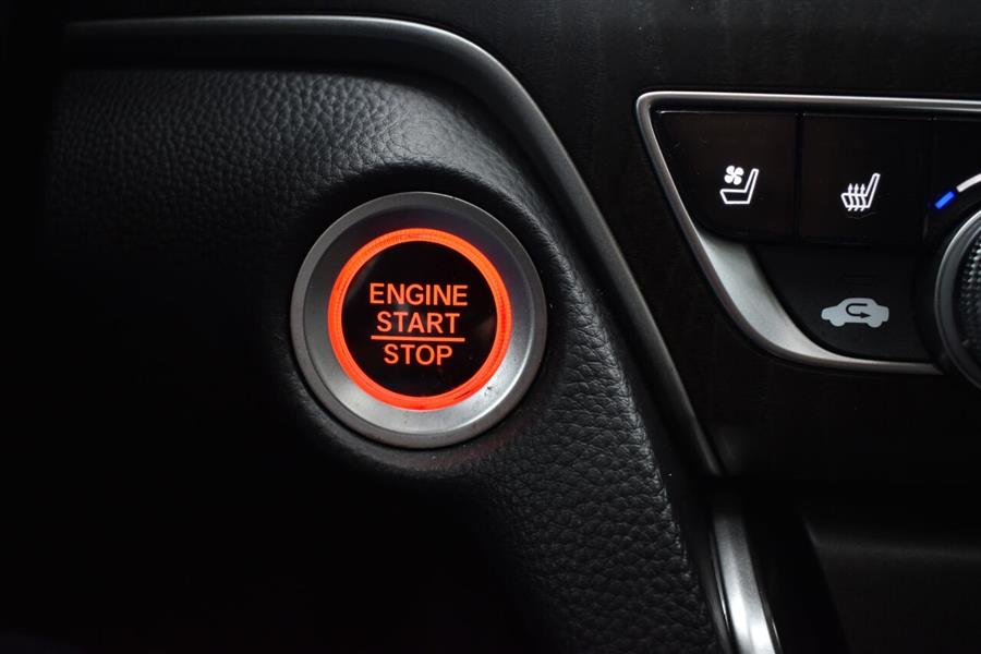 2018 Honda Accord Touring 4dr Sedan (1.5T I4), available for sale in Great Neck, New York | Camy Cars. Great Neck, New York 2018 Honda Accord Touring 4dr Sedan (1.5T I4), available for sale in Great Neck, New York | Camy Cars. Great Neck, New York