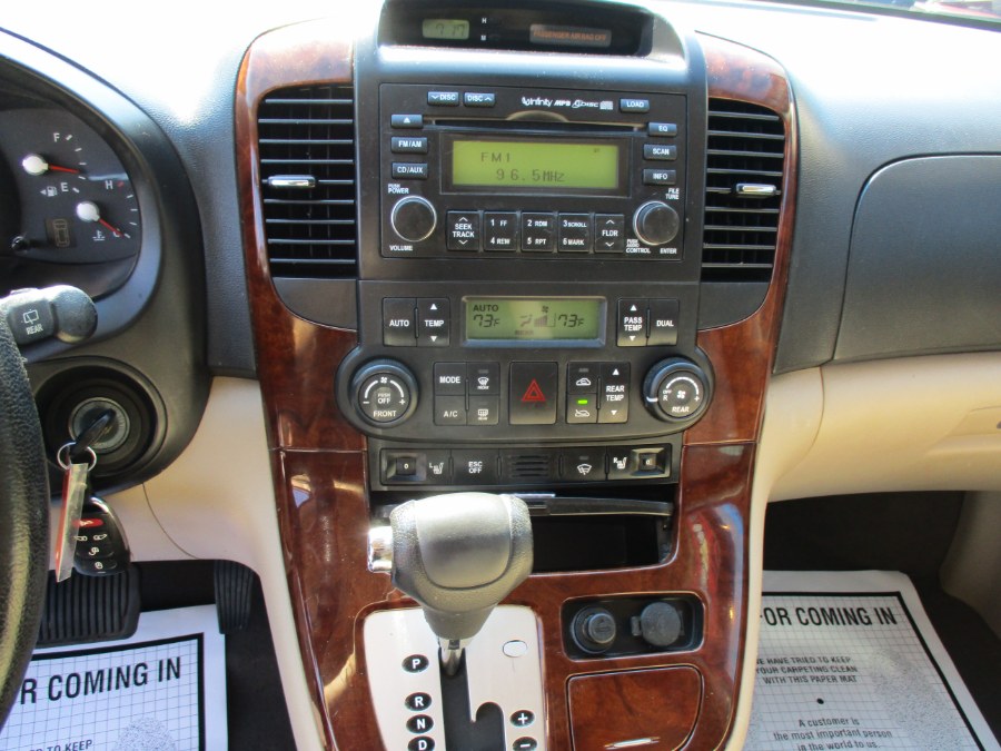 2008 Hyundai Entourage Limited, available for sale in Meriden, Connecticut | Cos Central Auto. Meriden, Connecticut 2008 Hyundai Entourage Limited, available for sale in Meriden, Connecticut | Cos Central Auto. Meriden, Connecticut