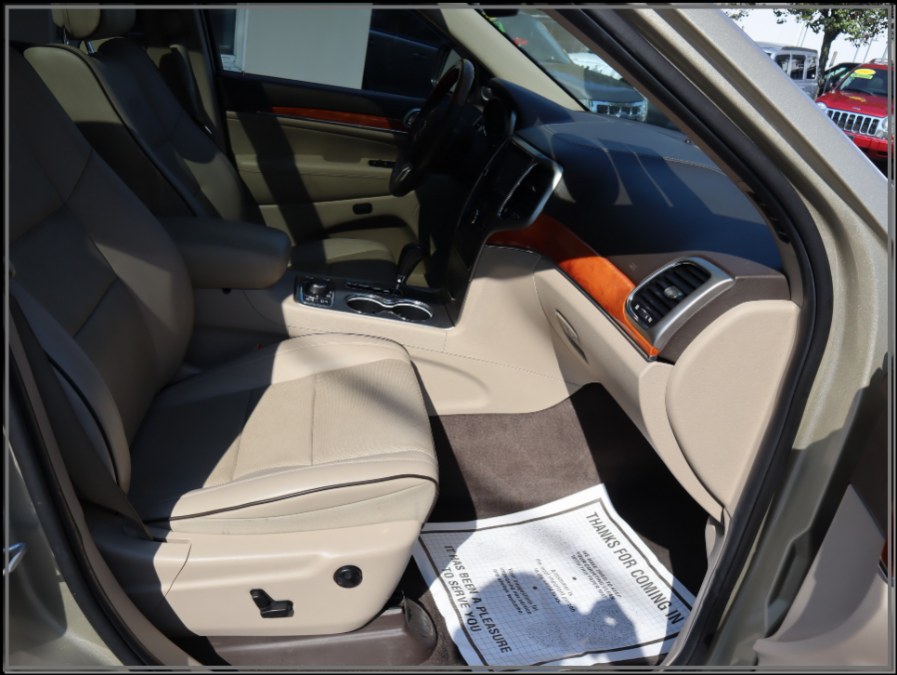 2011 Jeep Grand Cherokee 4WD 4dr Overland, available for sale in Huntington Station, New York | My Auto Inc.. Huntington Station, New York 2011 Jeep Grand Cherokee 4WD 4dr Overland, available for sale in Huntington Station, New York | My Auto Inc.. Huntington Station, New York