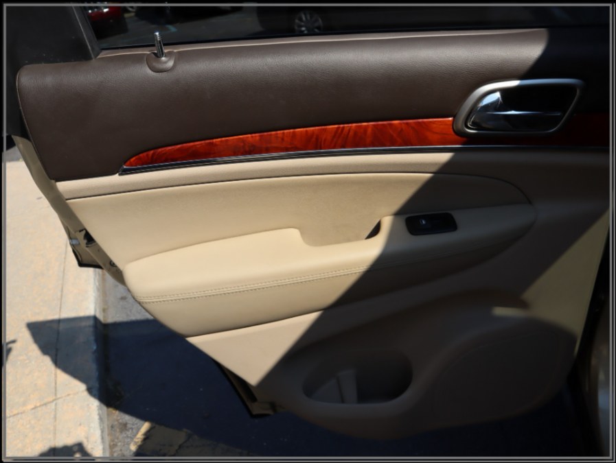 2011 Jeep Grand Cherokee 4WD 4dr Overland, available for sale in Huntington Station, New York | My Auto Inc.. Huntington Station, New York 2011 Jeep Grand Cherokee 4WD 4dr Overland, available for sale in Huntington Station, New York | My Auto Inc.. Huntington Station, New York