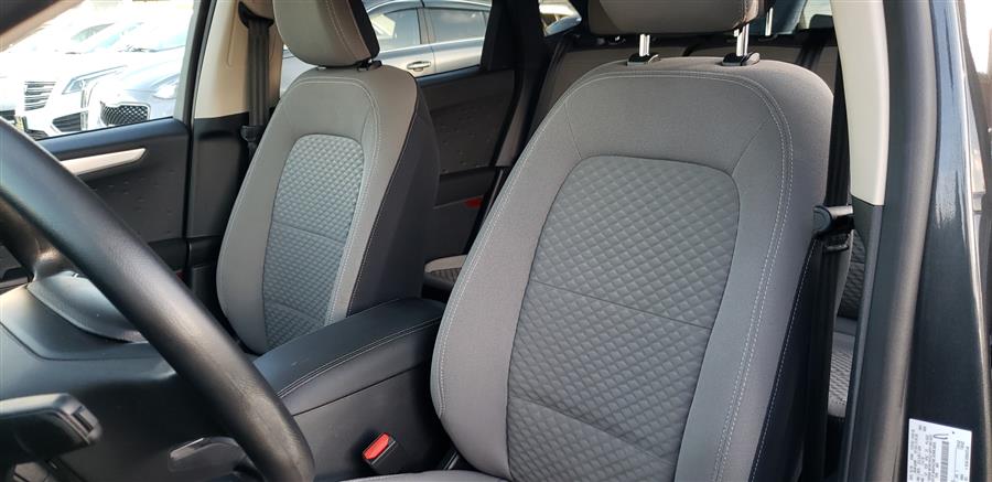 Used Ford Escape SE FWD 2020 | Victoria Preowned Autos Inc. Little Ferry, New Jersey Used Ford Escape SE FWD 2020 | Victoria Preowned Autos Inc. Little Ferry, New Jersey