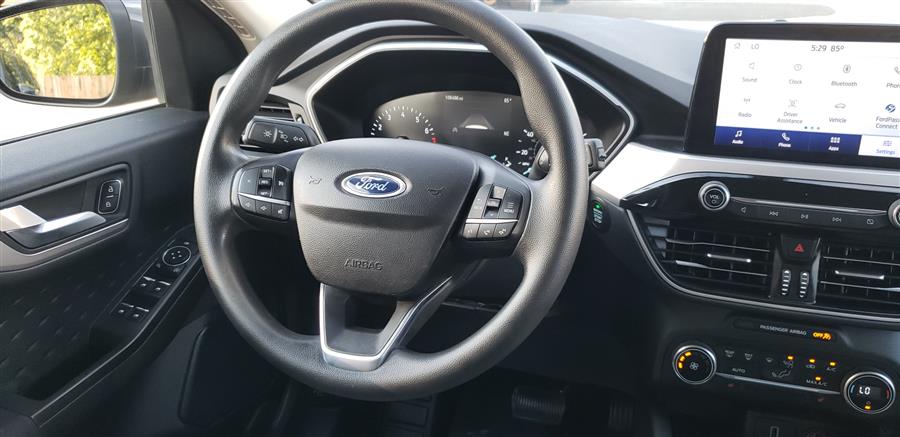 Used Ford Escape SE FWD 2020 | Victoria Preowned Autos Inc. Little Ferry, New Jersey Used Ford Escape SE FWD 2020 | Victoria Preowned Autos Inc. Little Ferry, New Jersey