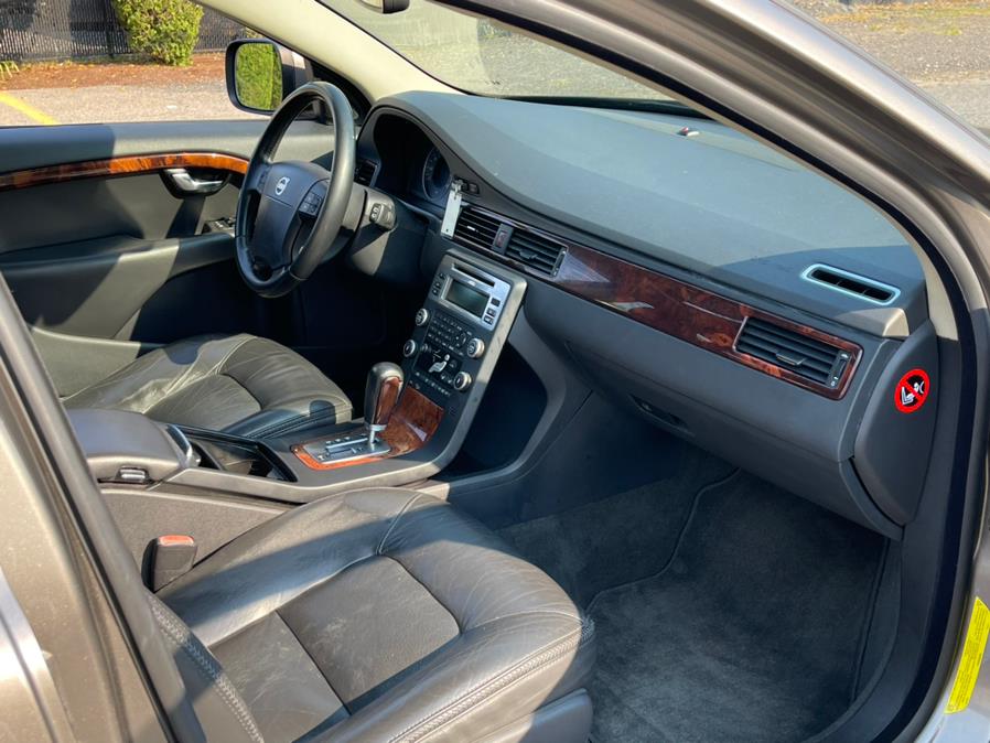2008 Volvo XC70 4dr Wgn w/Snrf, available for sale in Ashland, Massachusetts | New Beginning Auto Service Inc. Ashland, Massachusetts 2008 Volvo XC70 4dr Wgn w/Snrf, available for sale in Ashland, Massachusetts | New Beginning Auto Service Inc. Ashland, Massachusetts