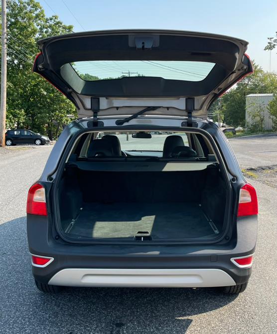 2008 Volvo XC70 4dr Wgn w/Snrf, available for sale in Ashland, Massachusetts | New Beginning Auto Service Inc. Ashland, Massachusetts 2008 Volvo XC70 4dr Wgn w/Snrf, available for sale in Ashland, Massachusetts | New Beginning Auto Service Inc. Ashland, Massachusetts