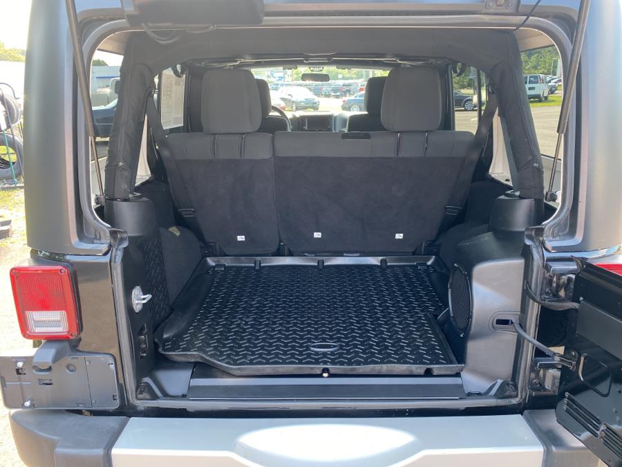 Used Jeep Wrangler Unlimited 4WD 4dr Sahara 2012 | Saybrook Auto Barn. Old Saybrook, Connecticut Used Jeep Wrangler Unlimited 4WD 4dr Sahara 2012 | Saybrook Auto Barn. Old Saybrook, Connecticut