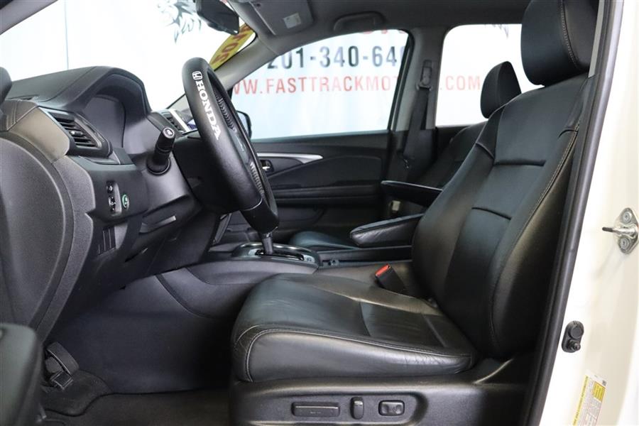 2018 Honda Pilot EXL, available for sale in Paterson, New Jersey | Fast Track Motors. Paterson, New Jersey 2018 Honda Pilot EXL, available for sale in Paterson, New Jersey | Fast Track Motors. Paterson, New Jersey
