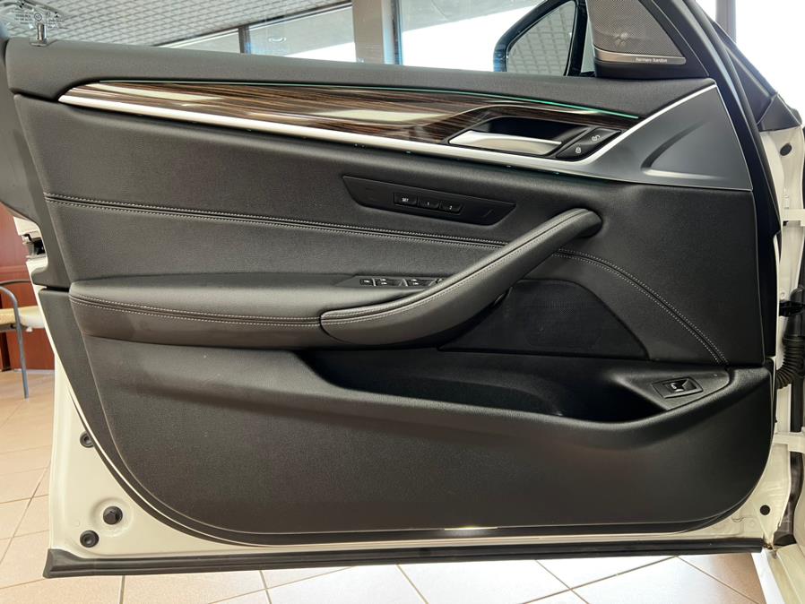 Used BMW 5 Series 530i xDrive Sedan 2021 | Power Motors East. Massapequa Park, New York Used BMW 5 Series 530i xDrive Sedan 2021 | Power Motors East. Massapequa Park, New York