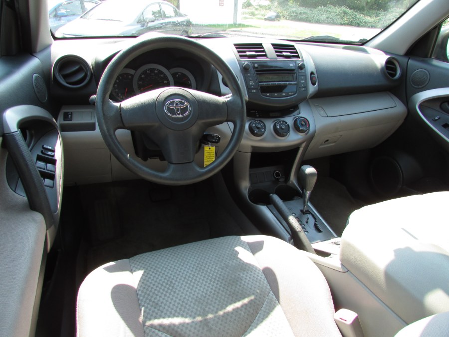 Used Toyota RAV4 4dr Base 4-cyl 4WD (Natl) 2006 | United Auto Sales of E Windsor, Inc. East Windsor, Connecticut Used Toyota RAV4 4dr Base 4-cyl 4WD (Natl) 2006 | United Auto Sales of E Windsor, Inc. East Windsor, Connecticut